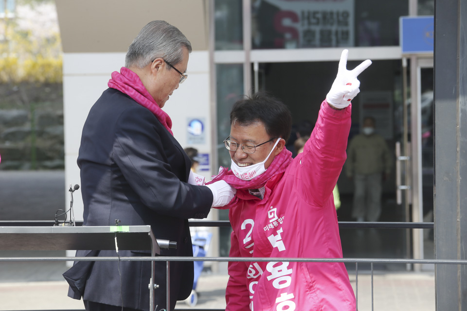 제목 노출 영역입니다 이미지