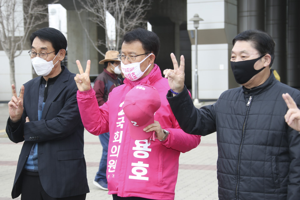 제목 노출 영역입니다 이미지
