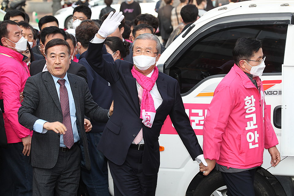 제목 노출 영역입니다 이미지