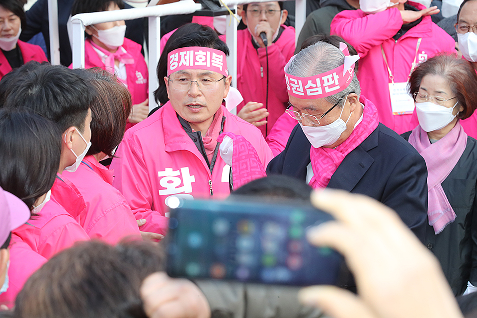 제목 노출 영역입니다 이미지