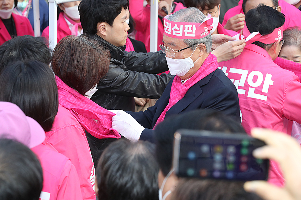 제목 노출 영역입니다 이미지
