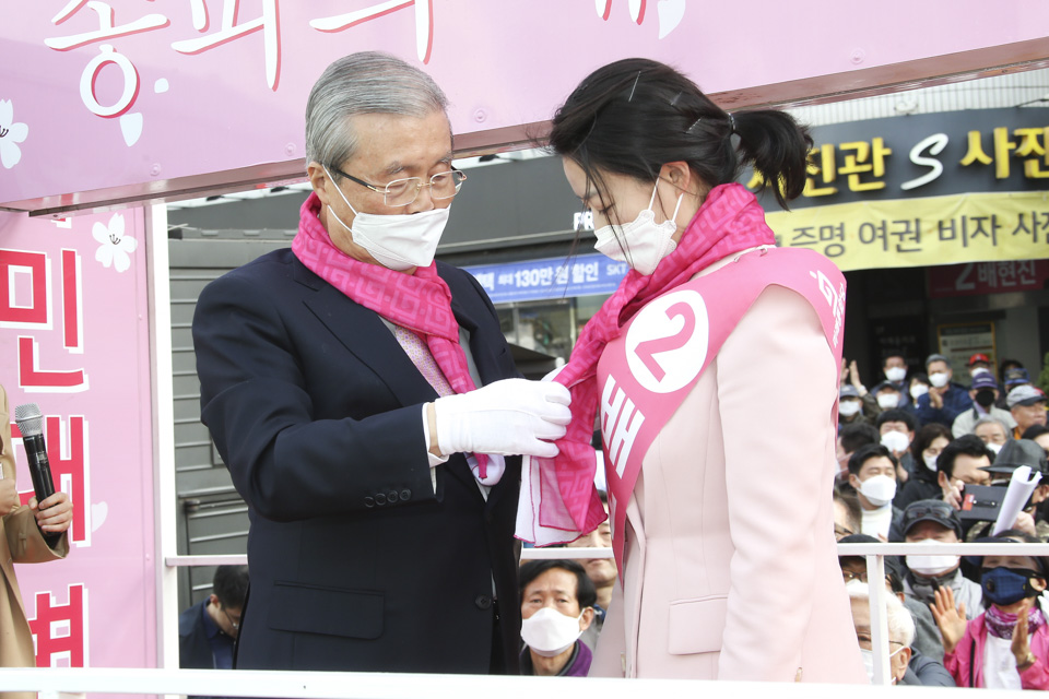 제목 노출 영역입니다 이미지