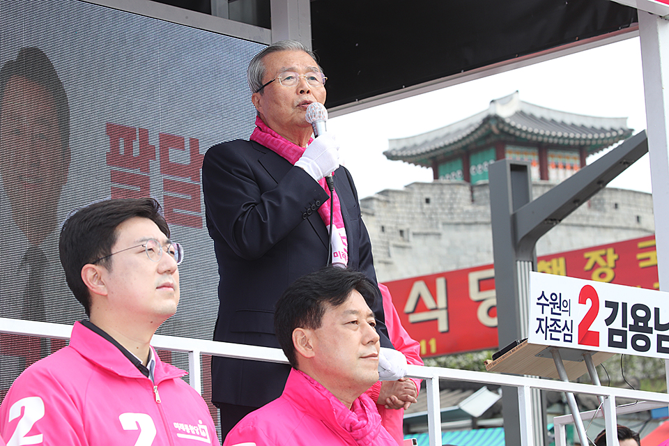 제목 노출 영역입니다 이미지