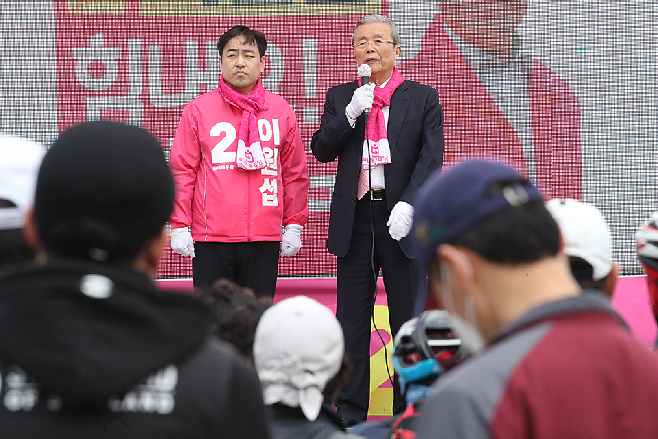제목 노출 영역입니다 이미지