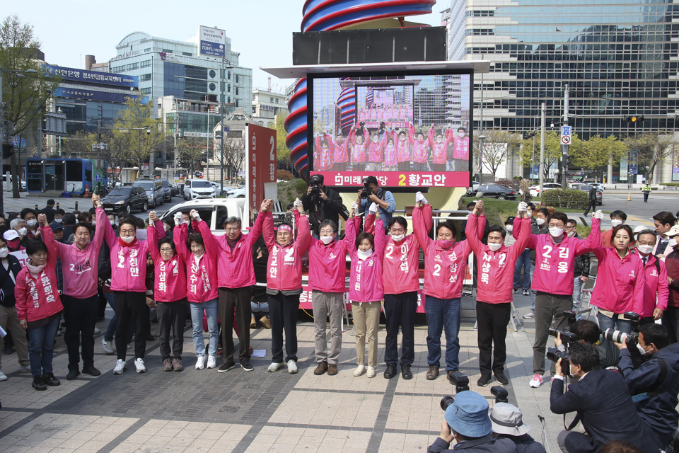 제목 노출 영역입니다 이미지