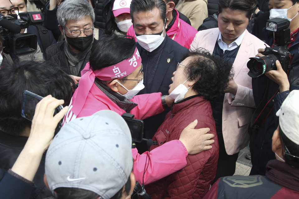 제목 노출 영역입니다 이미지