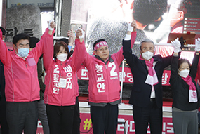 '72시간 투혼 유세'선거 11일차 - 서울 종로구 황교안 후보 무악동 지원 유세