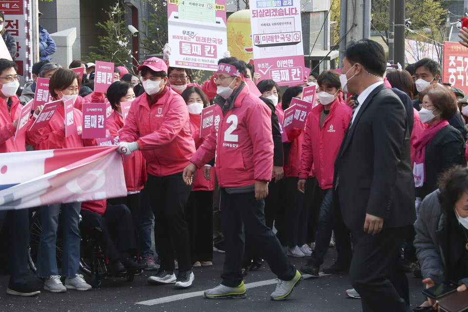 제목 노출 영역입니다 이미지