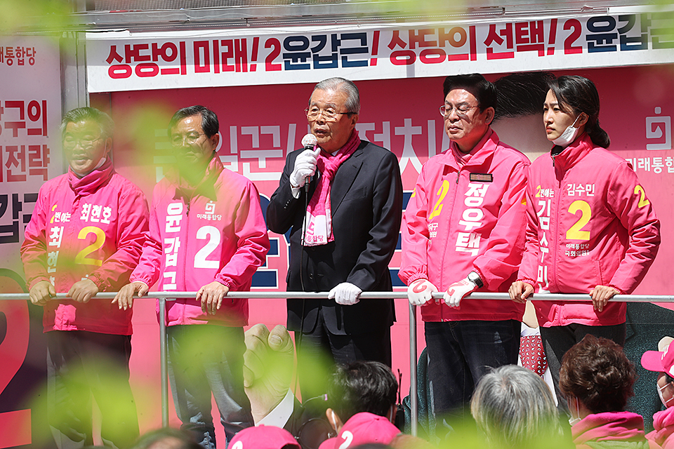 제목 노출 영역입니다 이미지