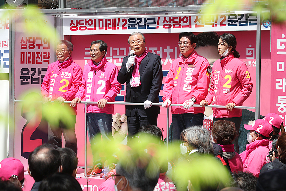 제목 노출 영역입니다 이미지