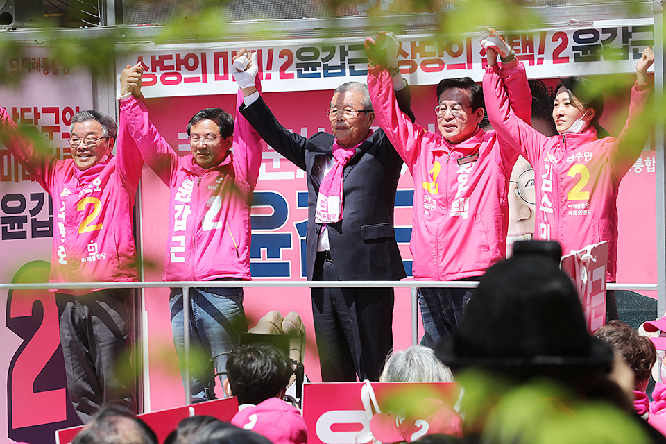 제목 노출 영역입니다 이미지