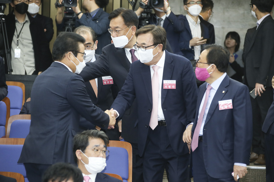 제목 노출 영역입니다 이미지