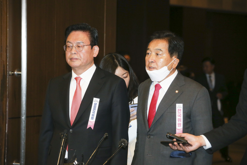 제목 노출 영역입니다 이미지