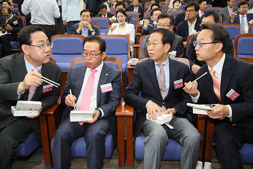 제목 노출 영역입니다 이미지