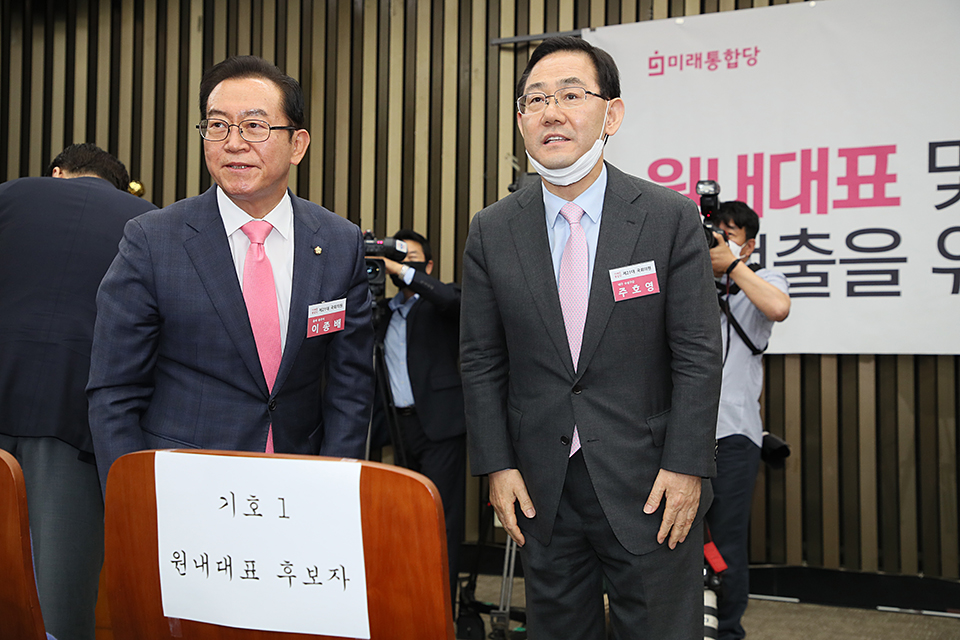 제목 노출 영역입니다 이미지