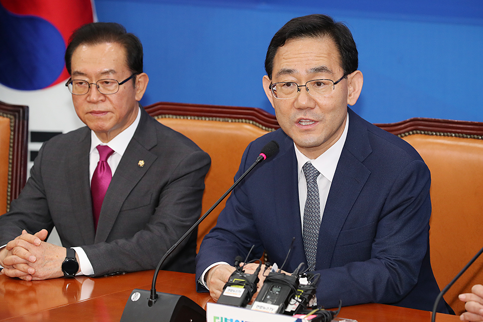 제목 노출 영역입니다 이미지