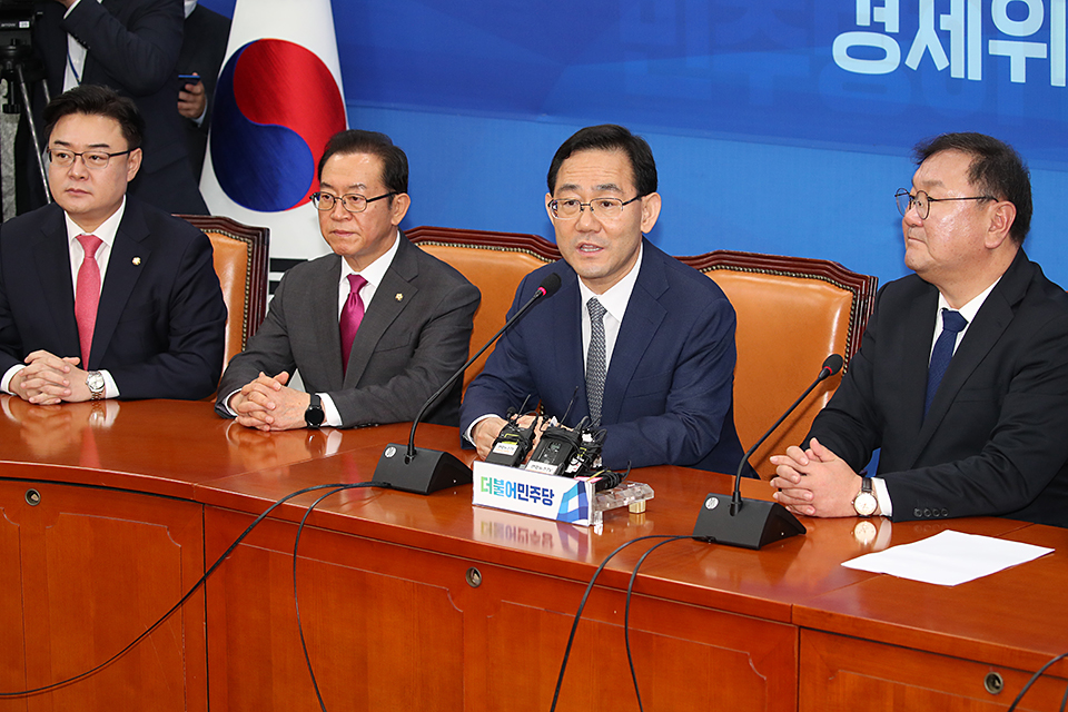 제목 노출 영역입니다 이미지