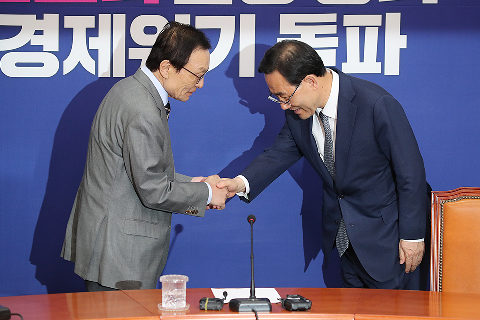 제목 노출 영역입니다 이미지