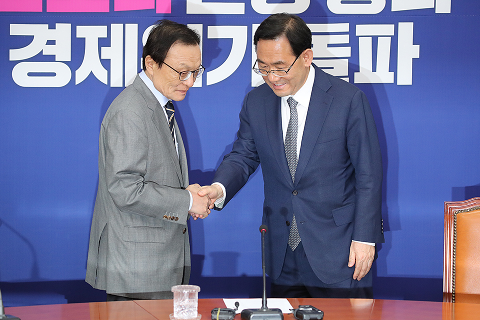 제목 노출 영역입니다 이미지