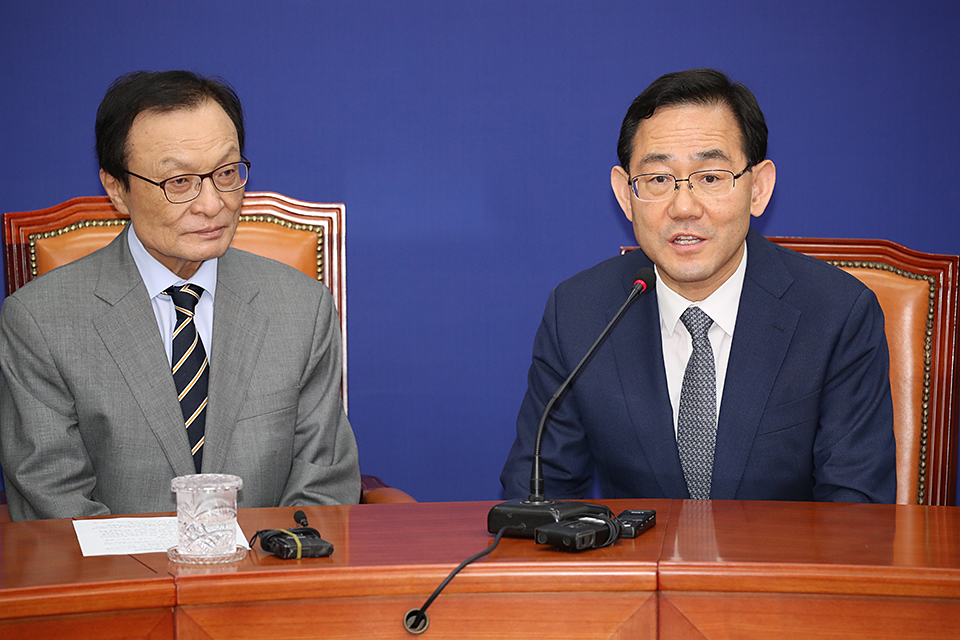제목 노출 영역입니다 이미지