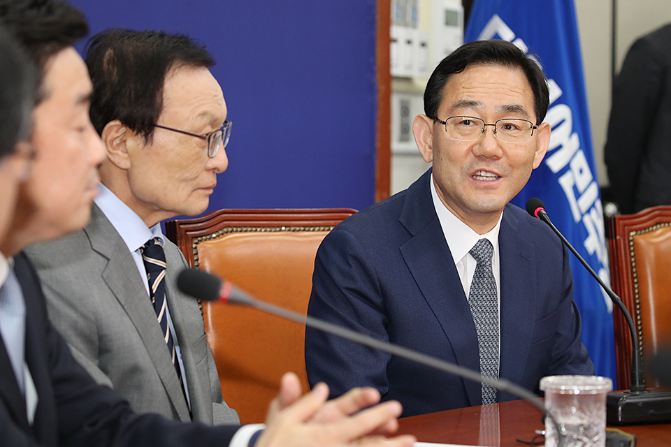 제목 노출 영역입니다 이미지
