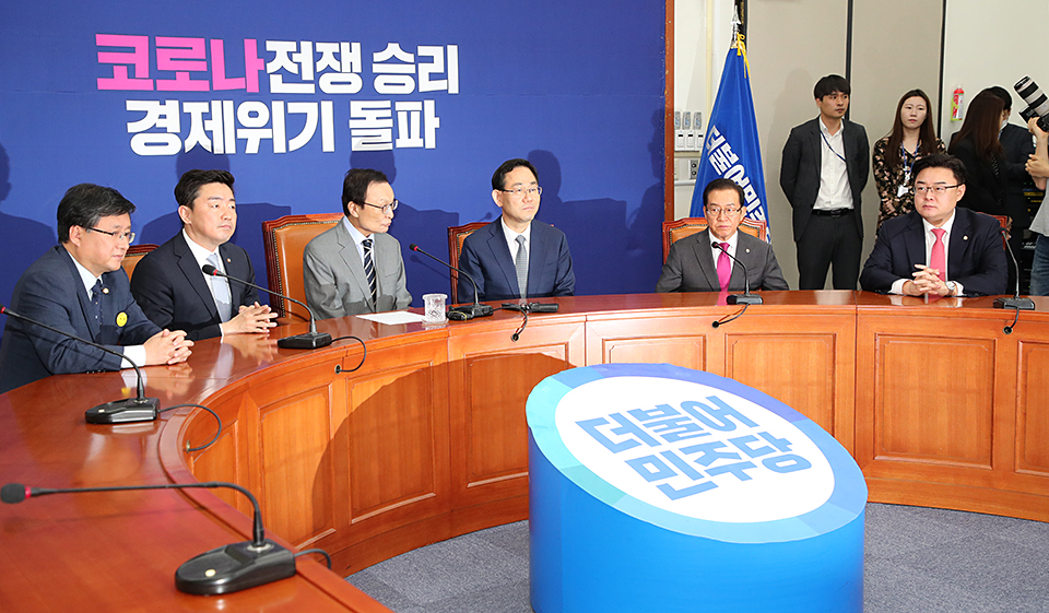 제목 노출 영역입니다 이미지