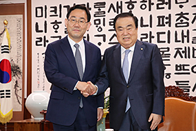 주호영 원내대표, 문희상 국회의장 예방