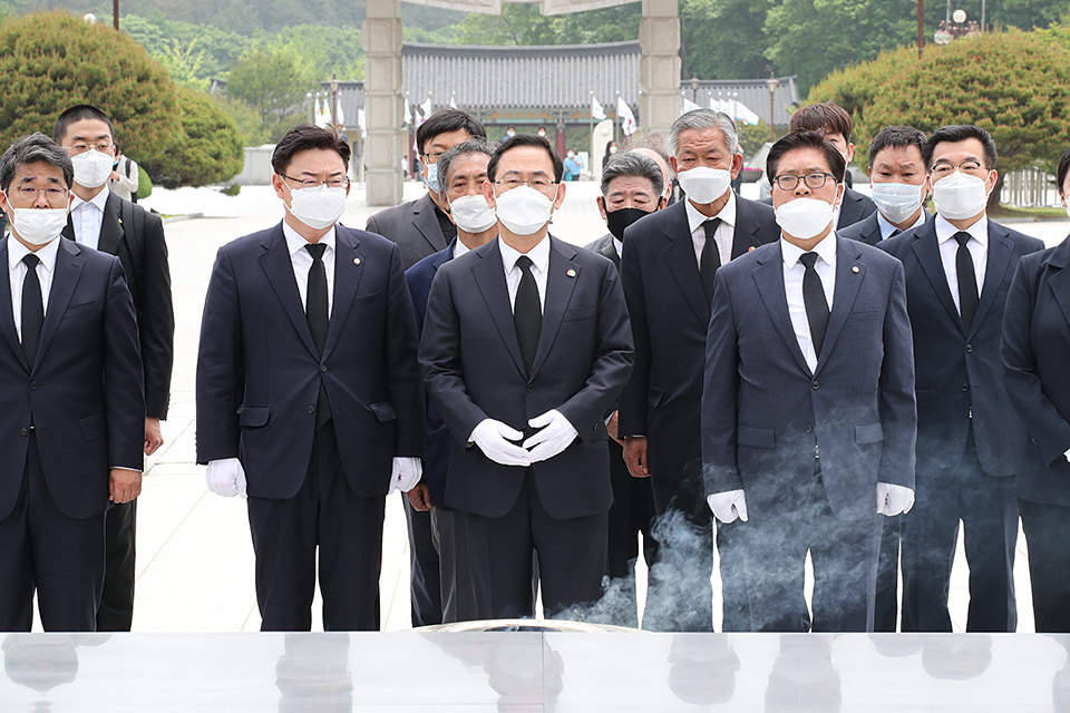 제목 노출 영역입니다 이미지
