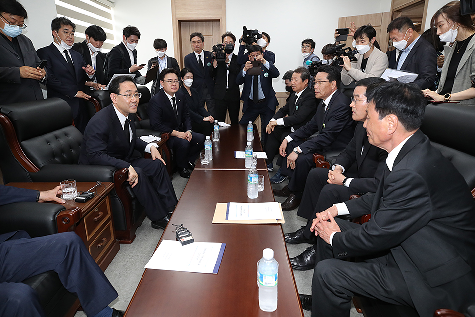 제목 노출 영역입니다 이미지