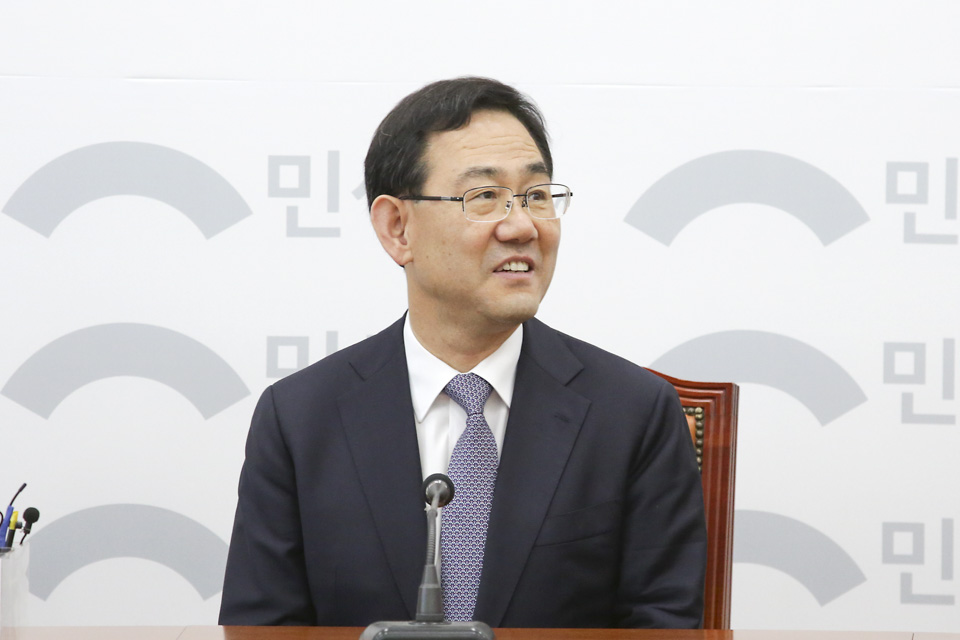 제목 노출 영역입니다 이미지