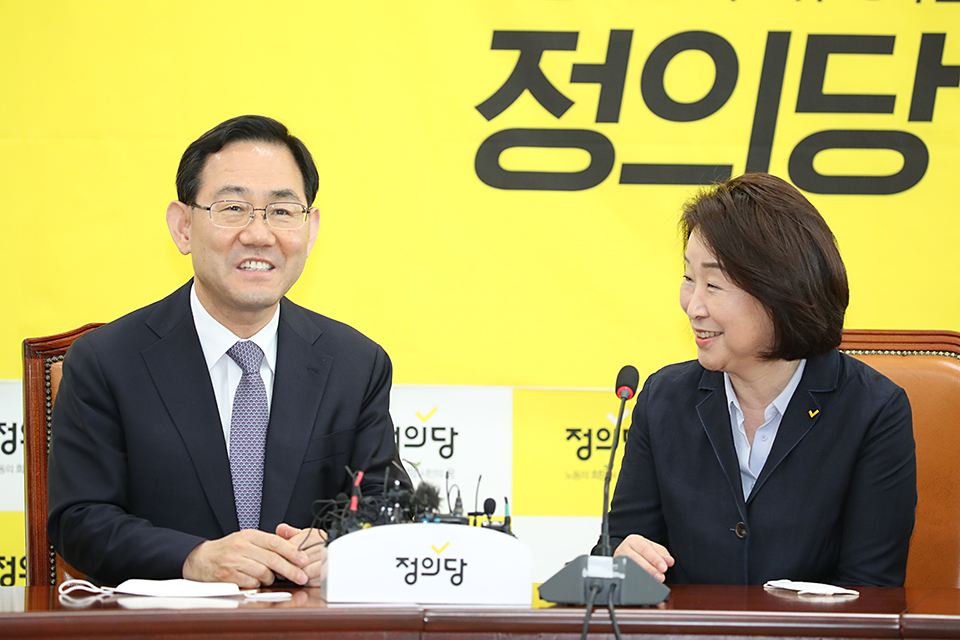 제목 노출 영역입니다 이미지