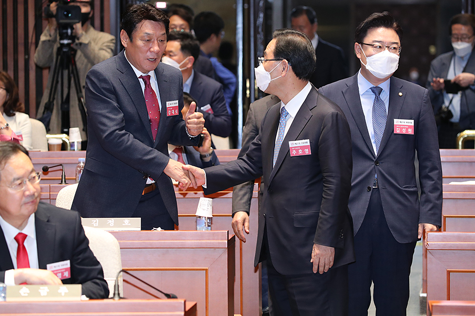 제목 노출 영역입니다 이미지
