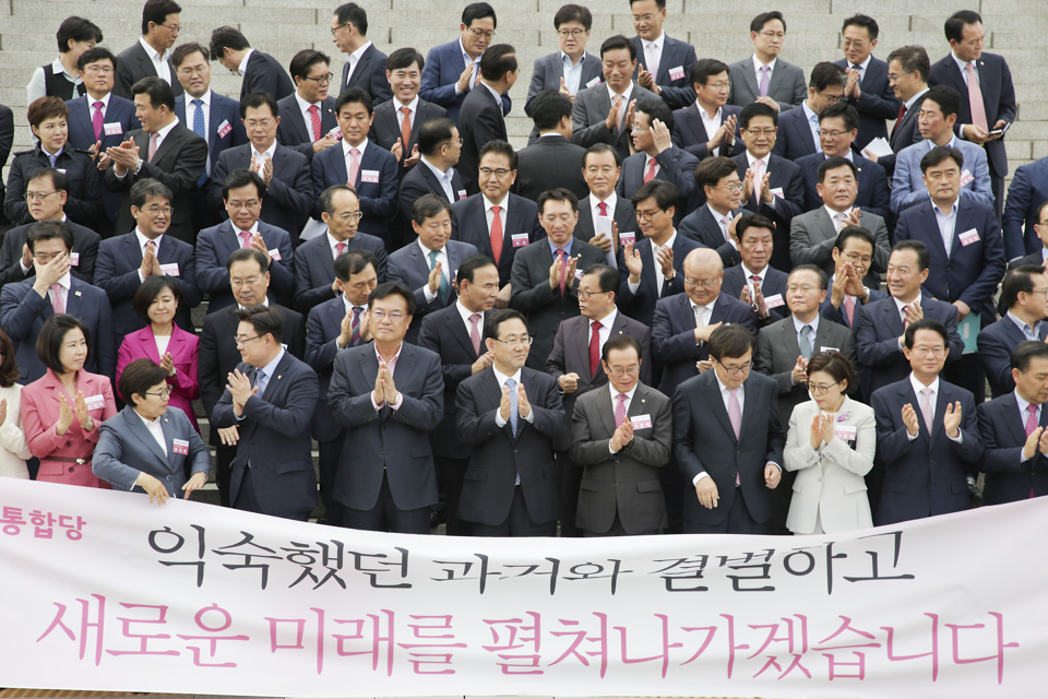 제목 노출 영역입니다 이미지