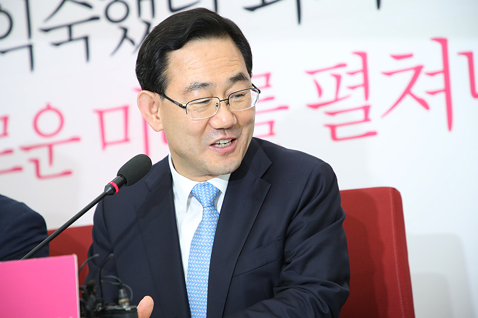 제목 노출 영역입니다 이미지