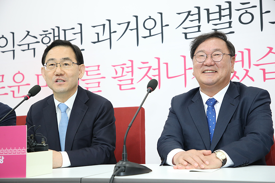 제목 노출 영역입니다 이미지