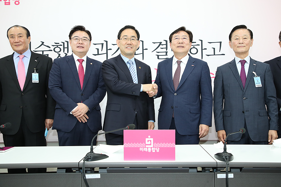 제목 노출 영역입니다 이미지