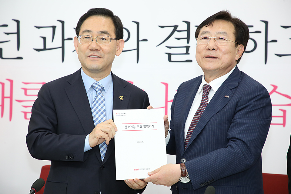 제목 노출 영역입니다 이미지