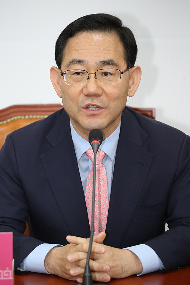 제목 노출 영역입니다 이미지