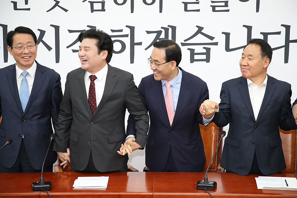 제목 노출 영역입니다 이미지