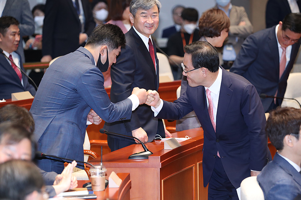 제목 노출 영역입니다 이미지