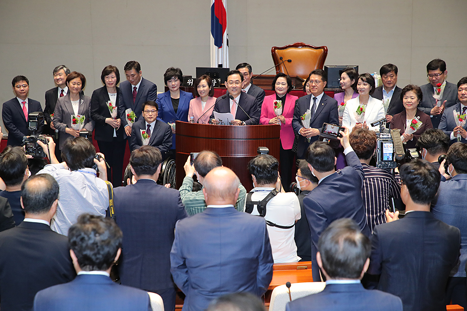 제목 노출 영역입니다 이미지