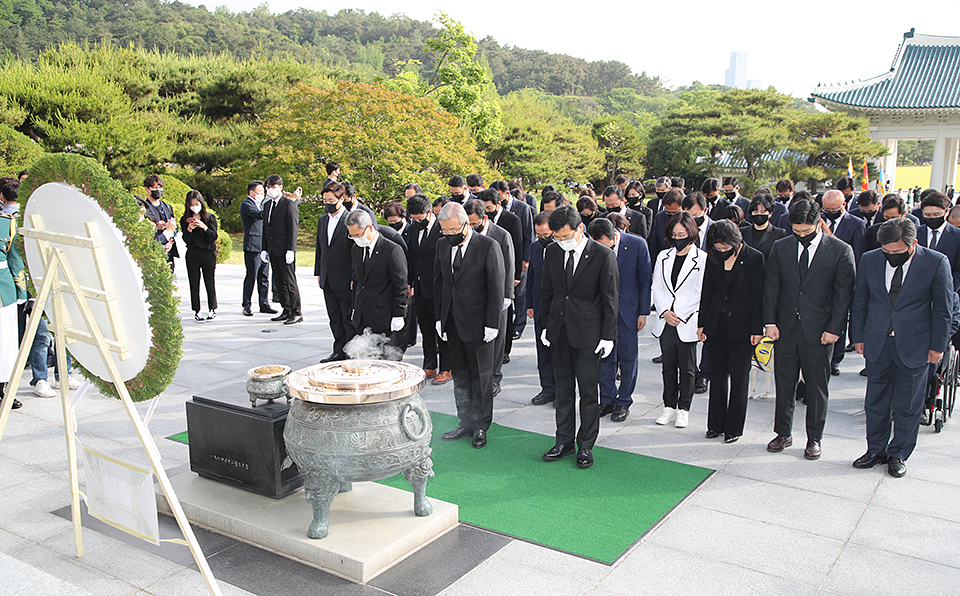 제목 노출 영역입니다 이미지