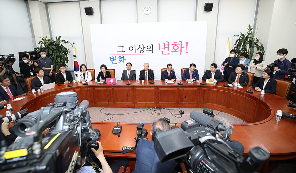 제목 노출 영역입니다 이미지