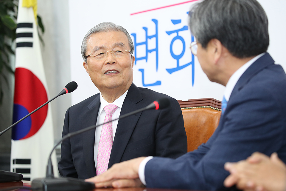 제목 노출 영역입니다 이미지