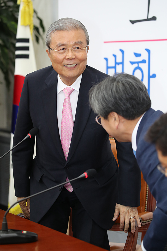 제목 노출 영역입니다 이미지