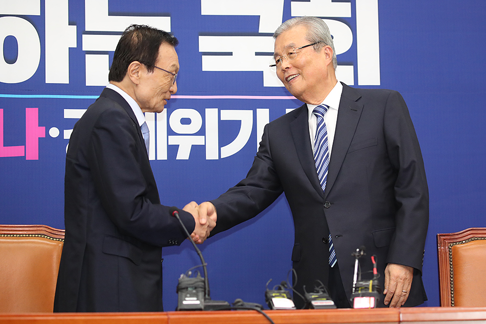 제목 노출 영역입니다 이미지