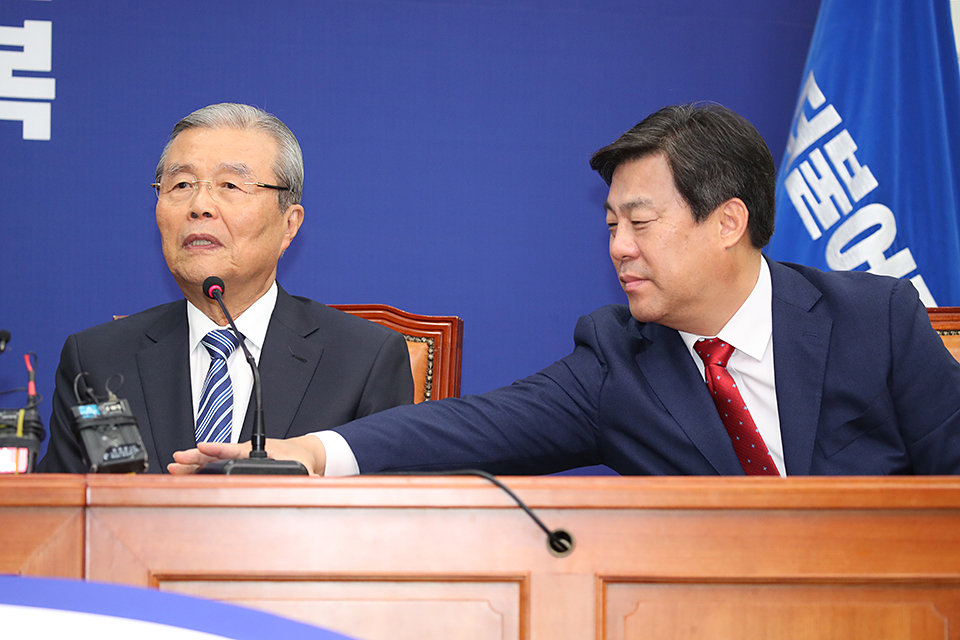 제목 노출 영역입니다 이미지