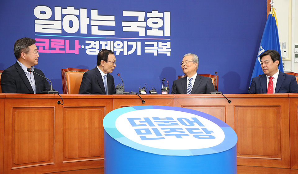 제목 노출 영역입니다 이미지