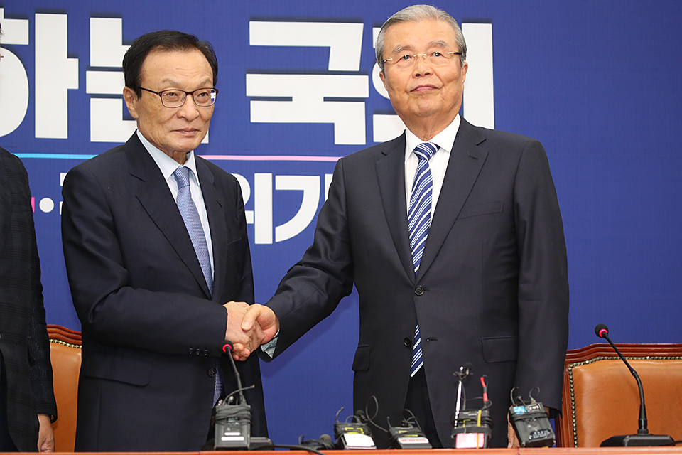 제목 노출 영역입니다 이미지