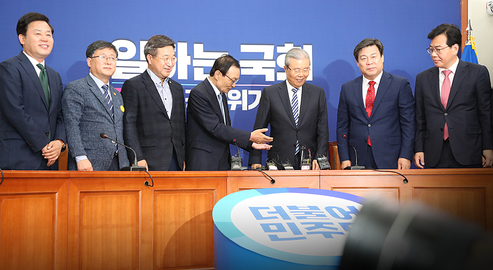 제목 노출 영역입니다 이미지